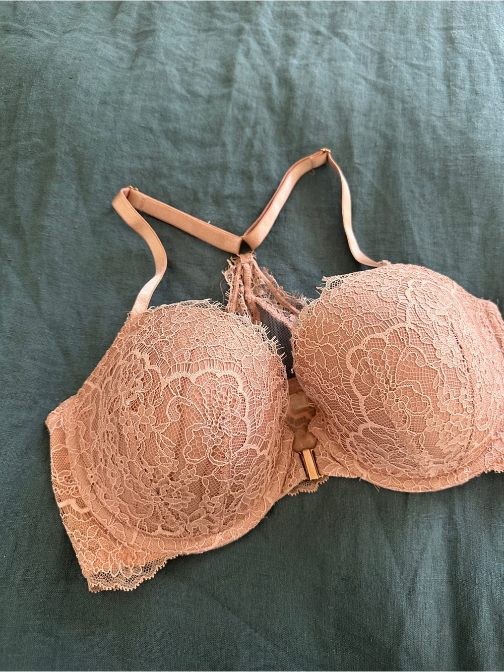 Victoria's Secret Lace Push-Up Bra in nude front closure 34dd